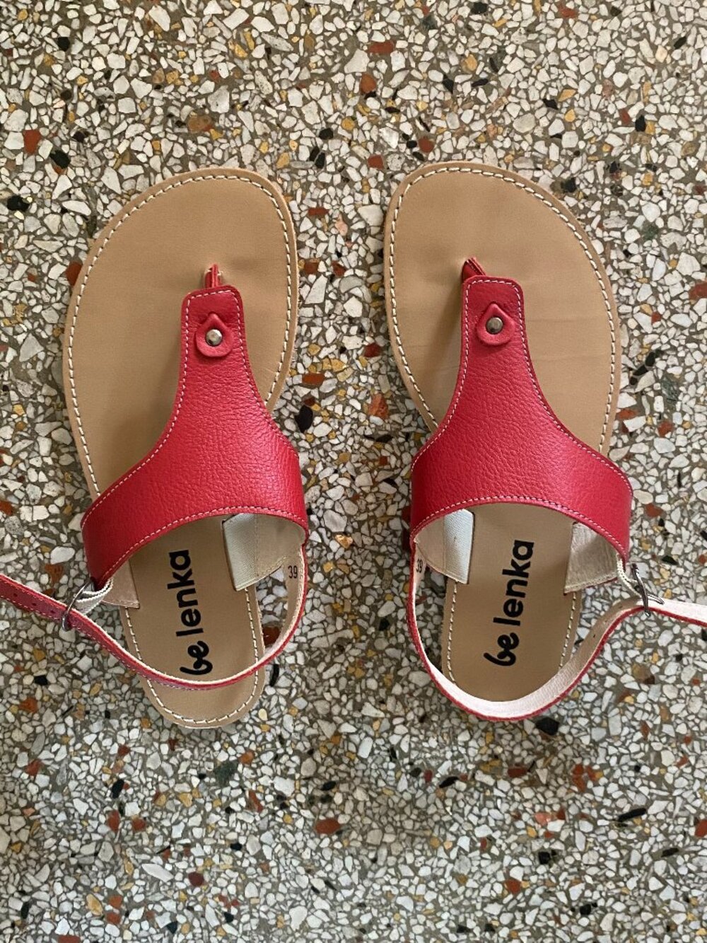 Be Lenka Red Promenade Barefoot Sandals size 39 (7.5)